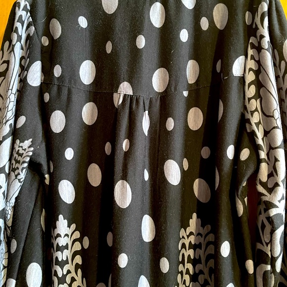 ❤️Women’s size Large❤️🌺lengthy Blouse Beautifully🌺GREAT CONDITION - Picture 4 of 4